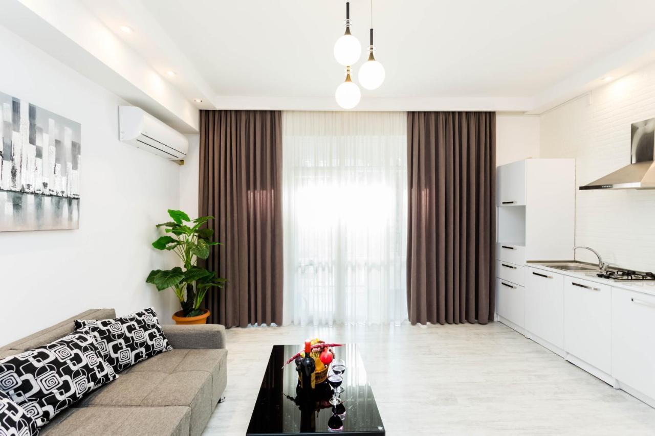 Luxury Apartment In The City Centre Tbilisi Exterior foto